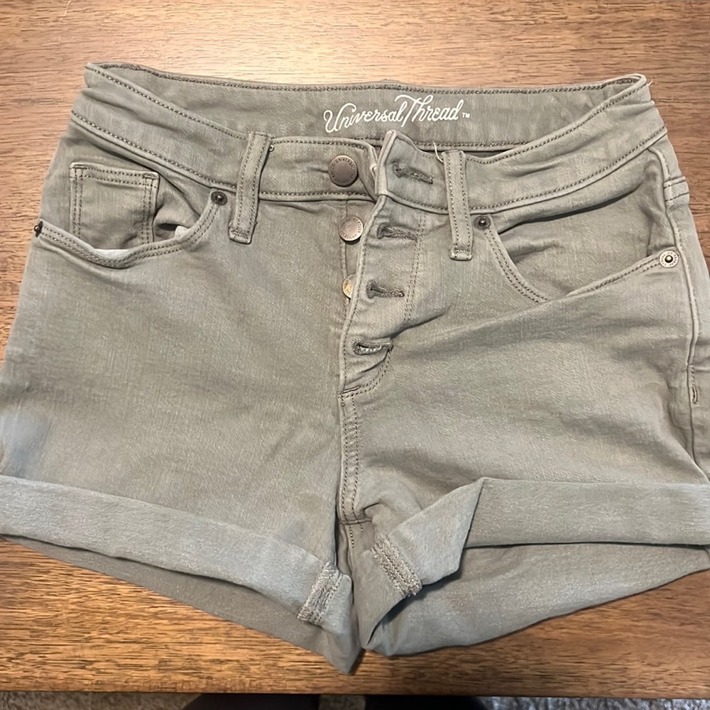 Universal Thread Army Green Shorts